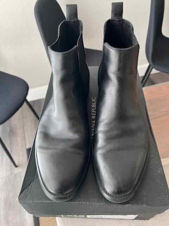 Banana Republic Men\'s Sutter Chelsea Boots - Size 10.5 main image 4